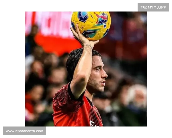 AC米兰创造意甲跨赛季19场不败纪录 引发球迷热议和关注