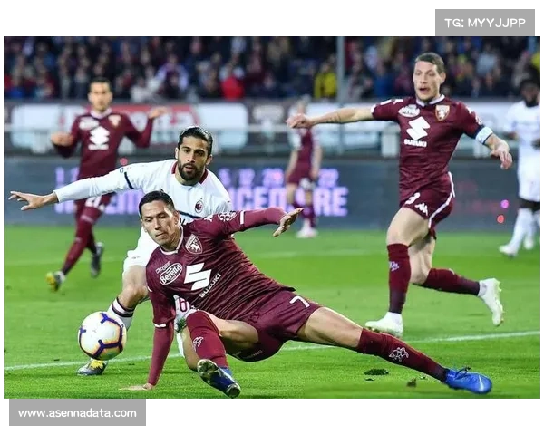 佛罗伦萨vs都灵中场冲突，主裁判马萨出示三张黄牌控场